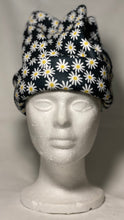 Load image into Gallery viewer, Daises Fleece Hat