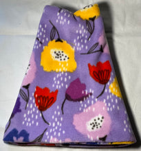 Load image into Gallery viewer, Light Purple Flower Fleece Hat