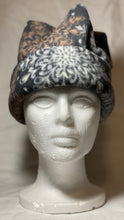 Load image into Gallery viewer, Black Snowflake Fleece Hat