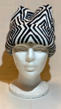 Load image into Gallery viewer, Black/White Diamond Fleece Hat