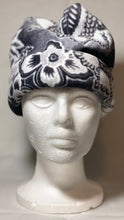 Load image into Gallery viewer, Hawaiian Petal Fleece Hat