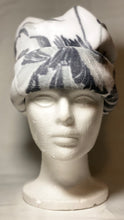 Load image into Gallery viewer, White Flower Fleece Hat