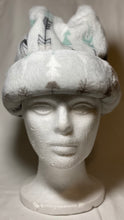 Load image into Gallery viewer, Faded Arrows Plush Fleece Hat